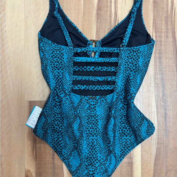 Baku One Piece 8CAN - Picture 7 of 7